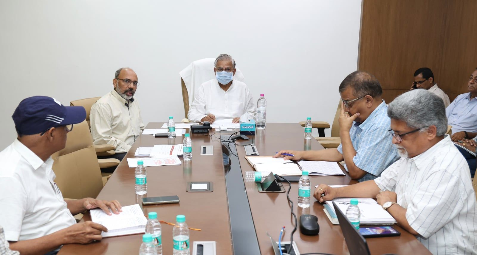 किसानों को रबी सीजन के लिये बिजली की पर्याप्त उपलब्धता सुनिश्चित करें : ऊर्जा मंत्री श्री तोमर