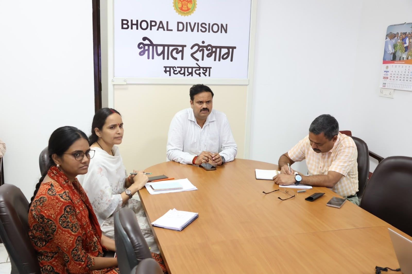 भोपाल- आमजन की शिकायतों का त्वरित निराकरण प्रशासन की जिम्मेदारी: संभागायुक्त श्री शर्मा