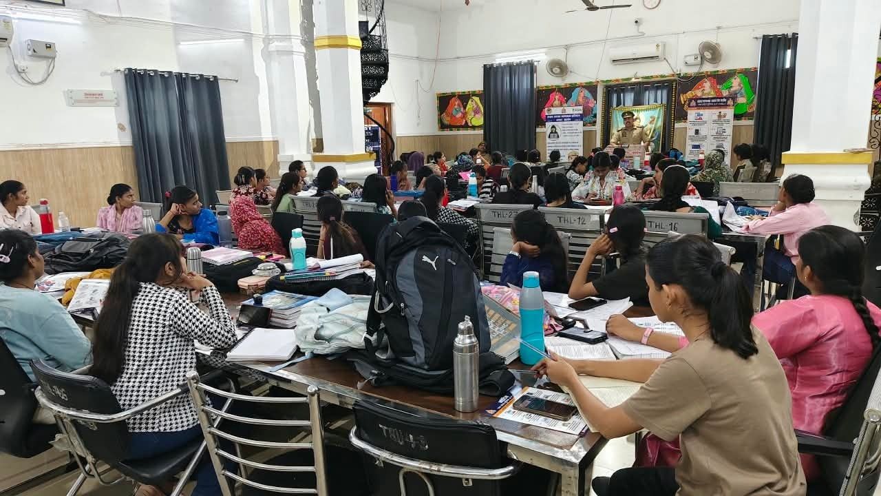 जालौन में साइबर जागरूकता कार्यक्रम का आयोजन किया गया