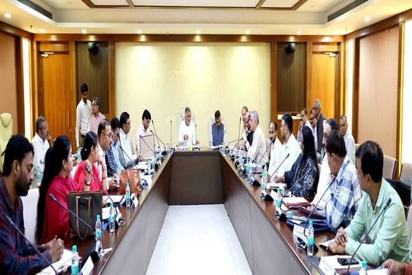रिक्त शैक्षणिक पदों पर भर्ती शीघ्र पूरी करें, पीएम-उषा की राशि का समय-सीमा में करें उपयोग रू उच्च शिक्षा मंत्री श्री परमार