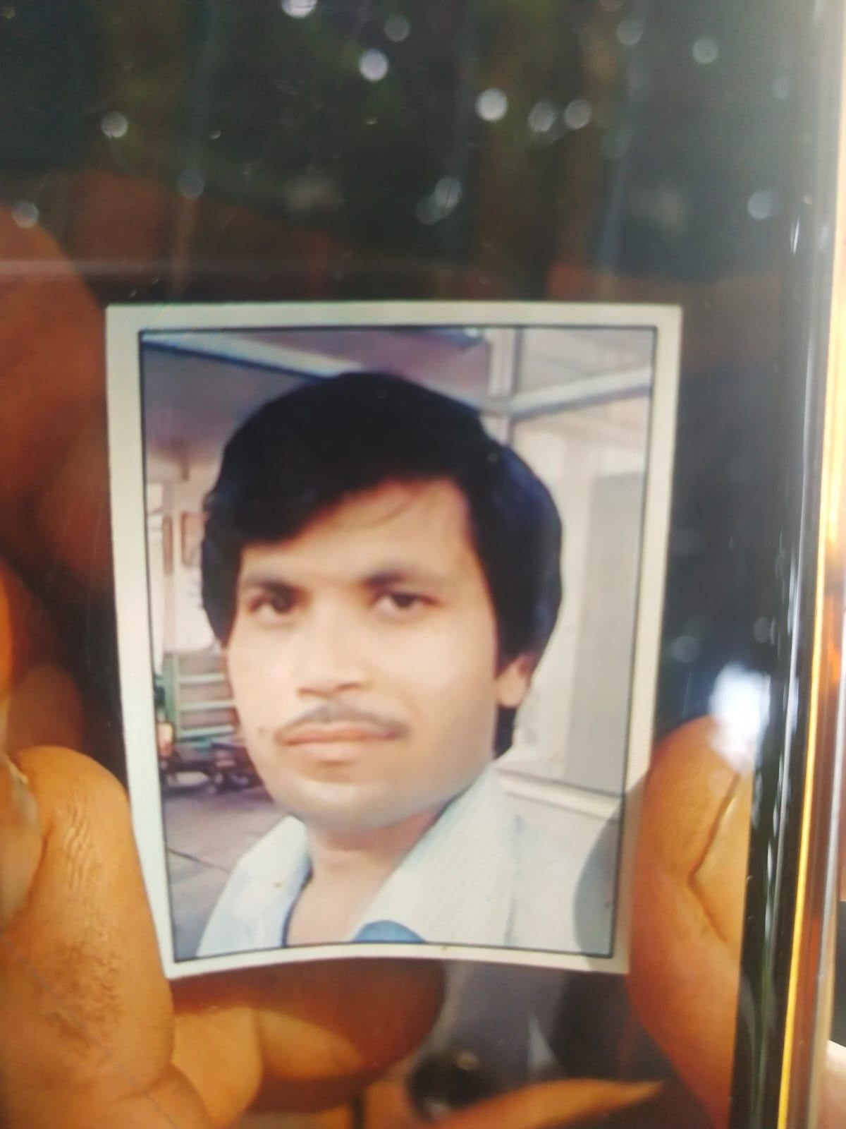 फरीदाबाद में सिस्टम की लापरवाही ने ली एक और जान - सीवर के पानी से भरे गड्ढे में गिरने के बाद करंट लगने से श्रमिक की मौत, CCTV आया सामने l