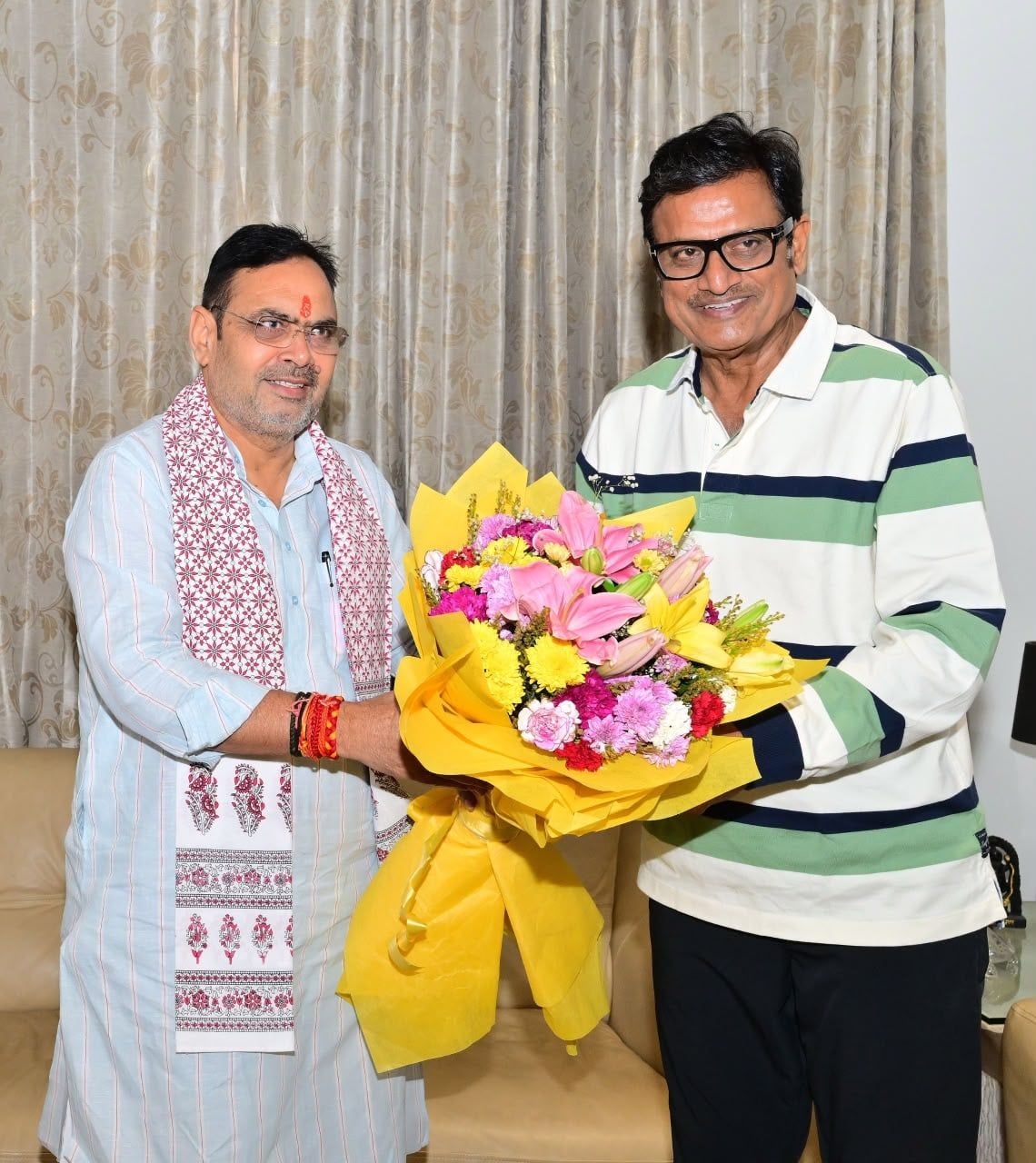 मुख्यमंत्री भजनलाल शर्मा ने राजेन्द्र राठौड़ के निवास पर पहुंचकर पूछी कुशलक्षेम, आत्मीय मुलाकात से दिया संवेदनशीलता का संदेश