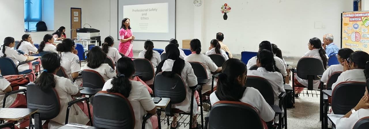 एम्स भोपाल में एक दिवसीय एग्जिट मॉड्यूल नर्सिंग विद्यार्थियों को आत्मविश्वास के साथ पेशे में उतारने की पहल