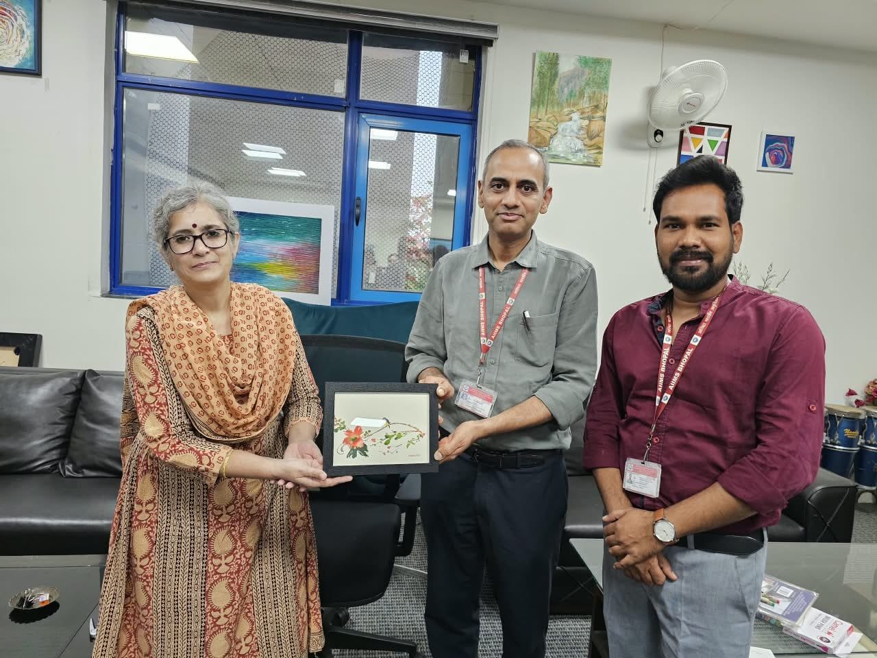 भोपाल- एम्स में मिथिला कला की कार्यशाला, प्रतिभागियों ने जानी मधुबनी चित्रकला की बारीकियां