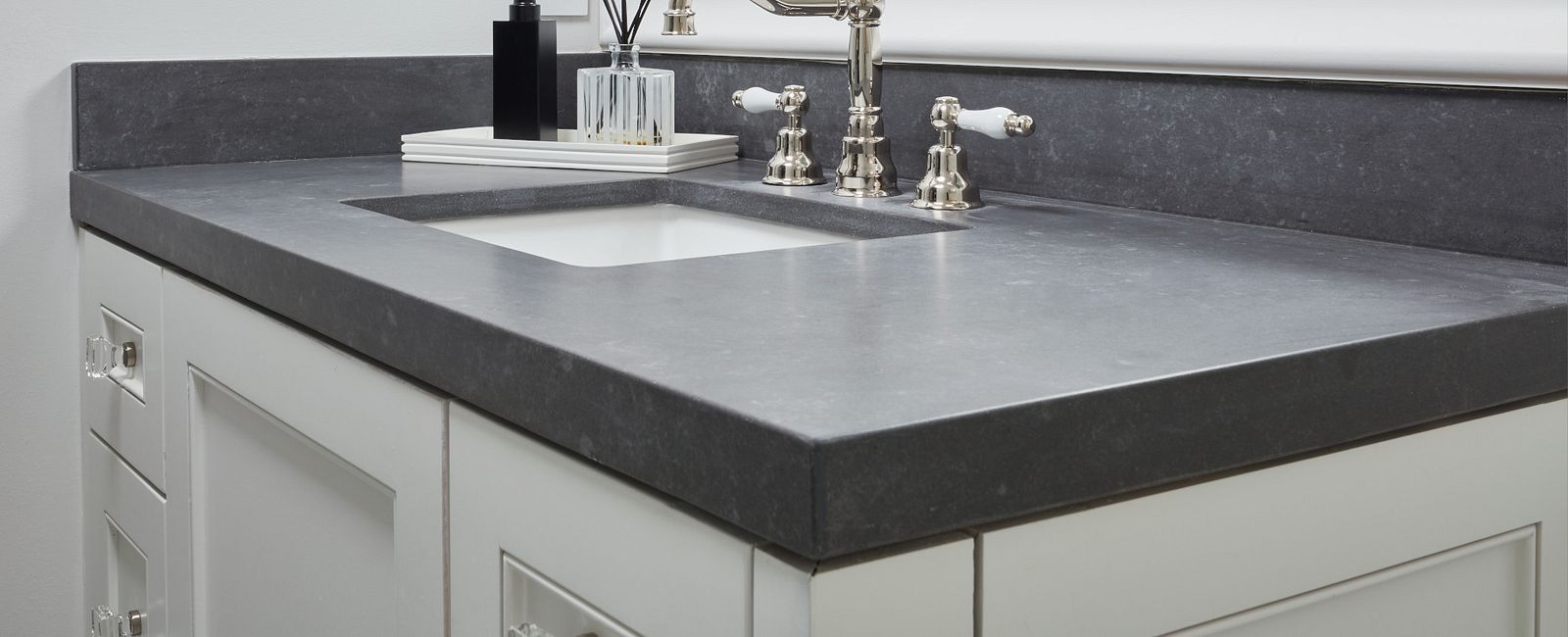 Metropolis Dark Vanity