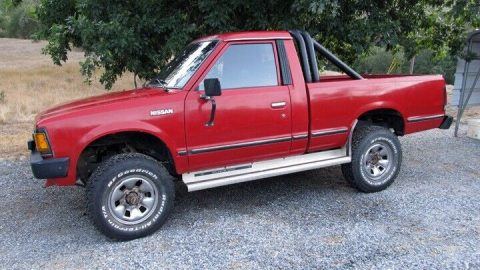 1985 Nissan 720 4&#215;4 pickup truck for sale