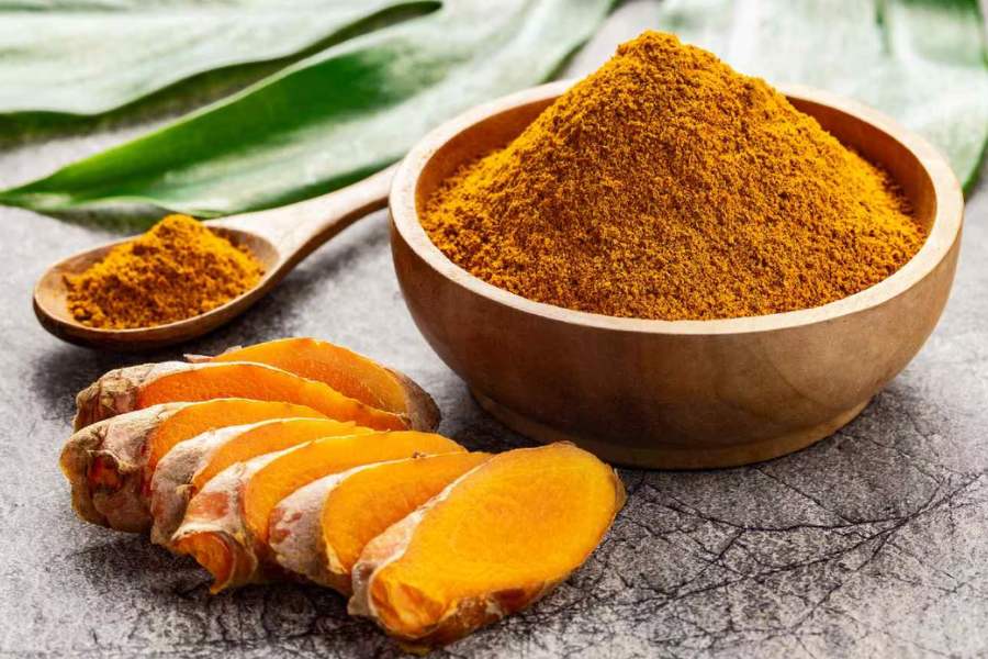 কাঁচা হলুদ ও গুঁড়ো হলুদ