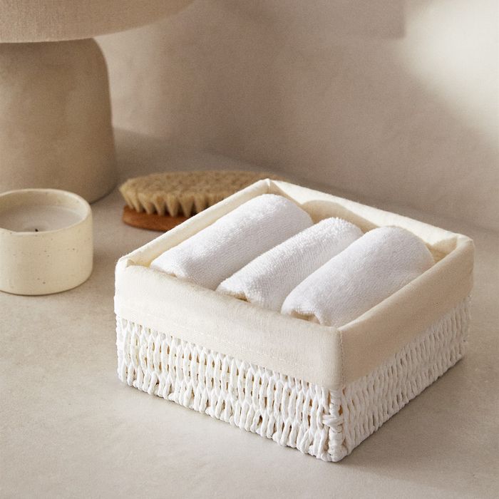 SQUARE FABRIC-LINED BASKET