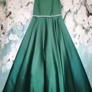 Hunter green duchesse satin junior bridesmaid dress. Made to measure in Glasgow