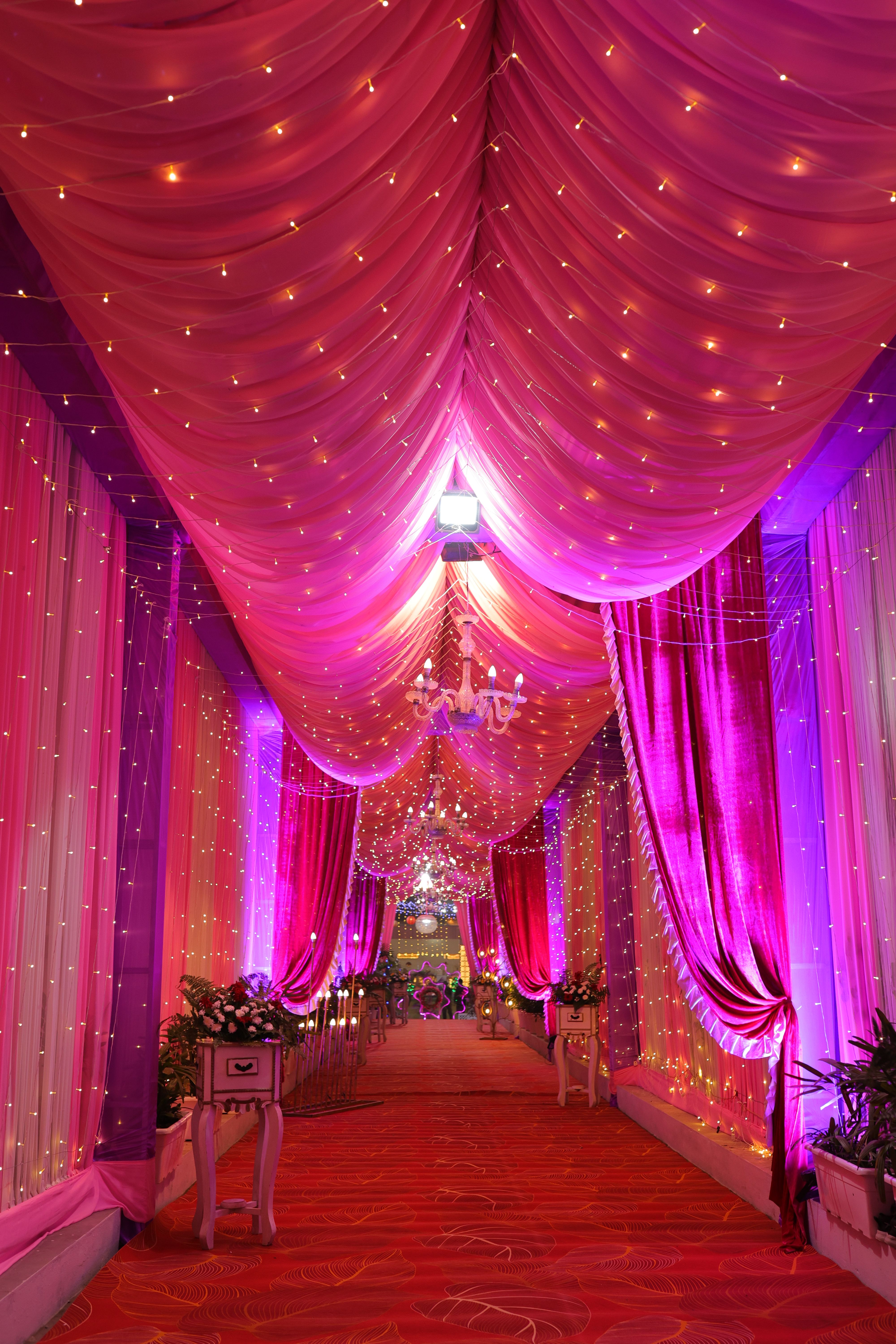 Stunning Wedding Décor and Floral Arrangements