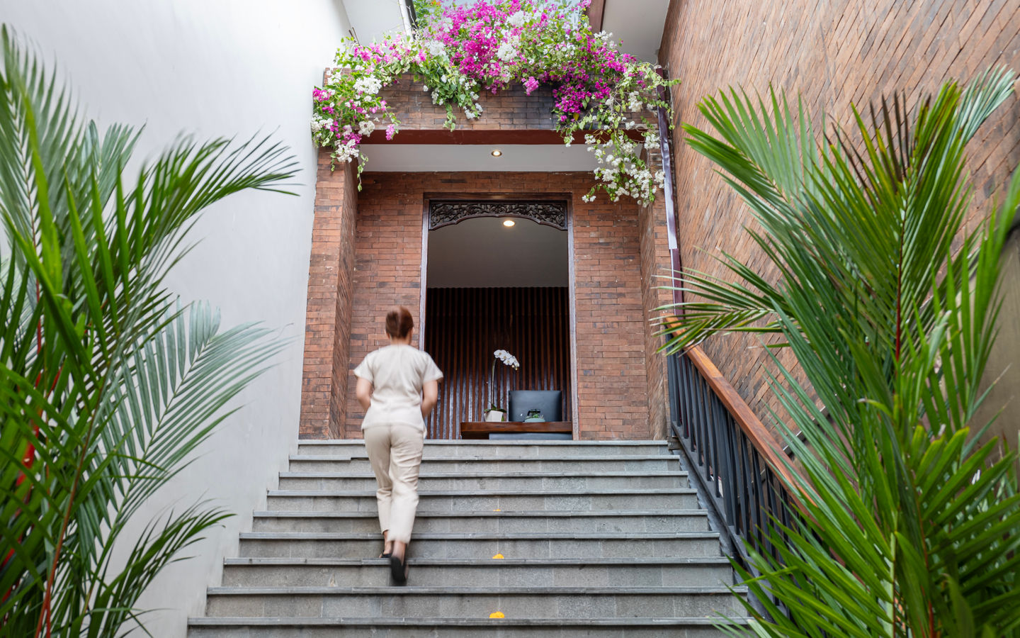 Photo of the entrance of Arana Spa & Wellness