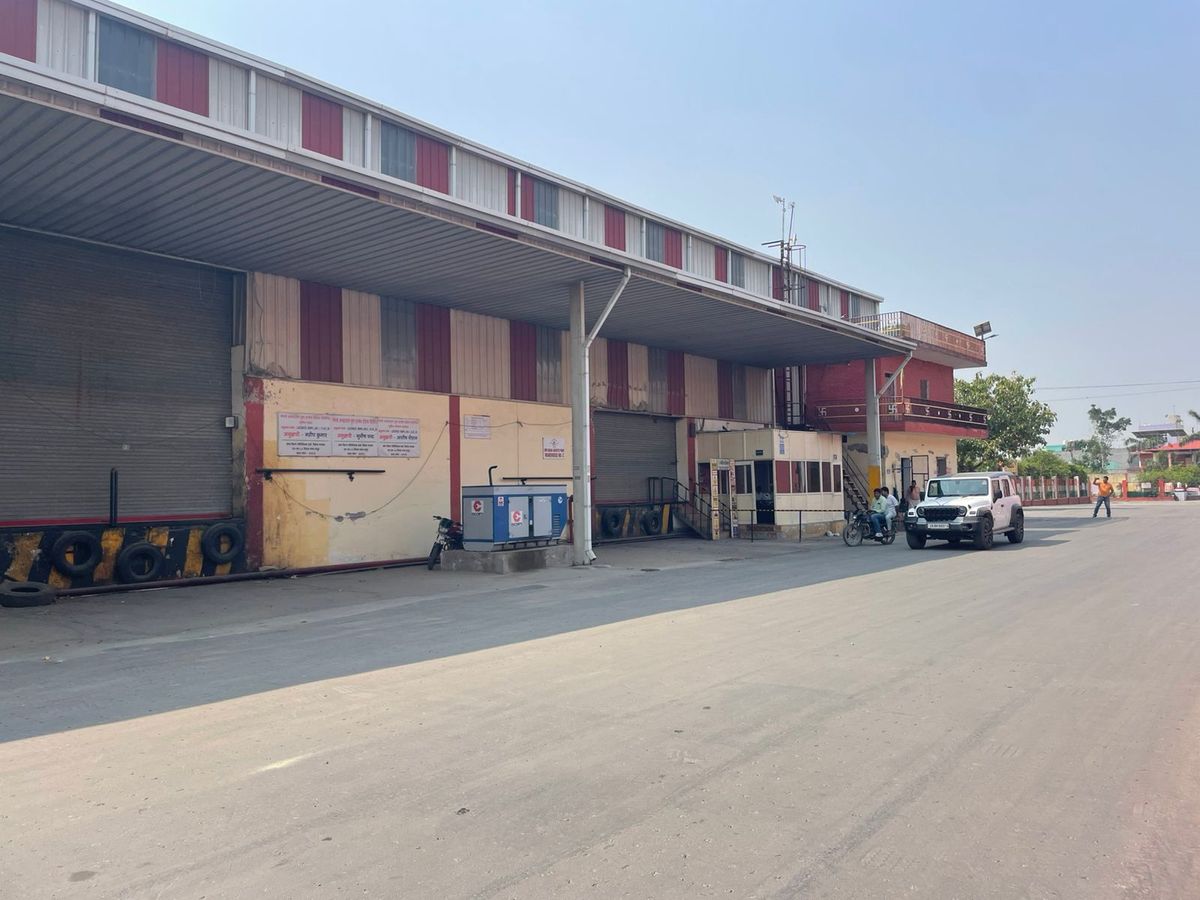 Loading Docks / Bays