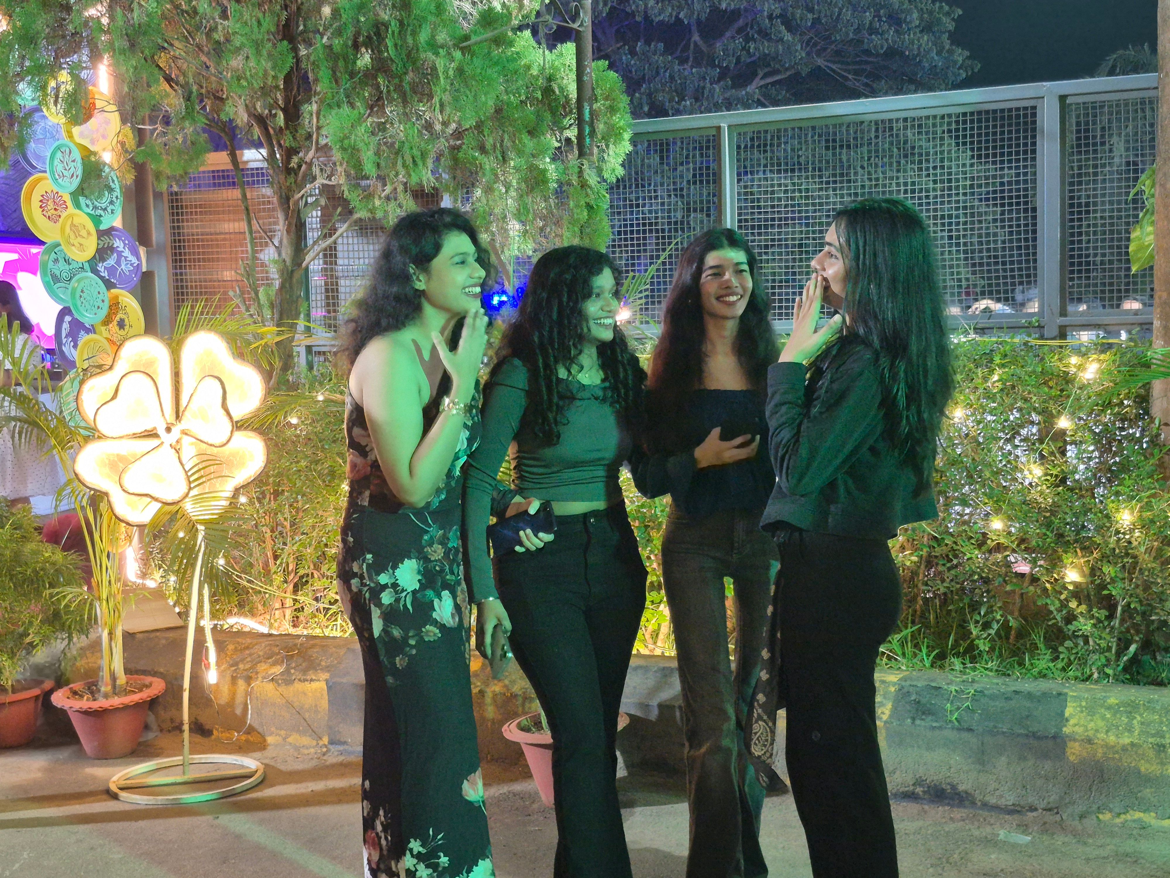 The Girlies Candid