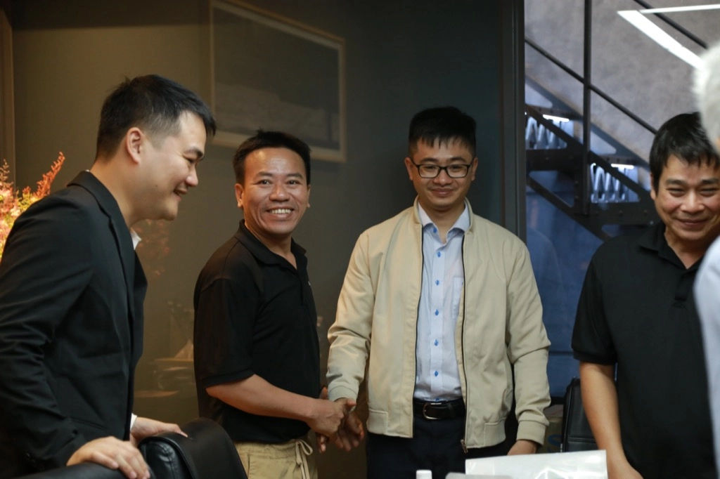 Chuyên gia rang tại nhà máy