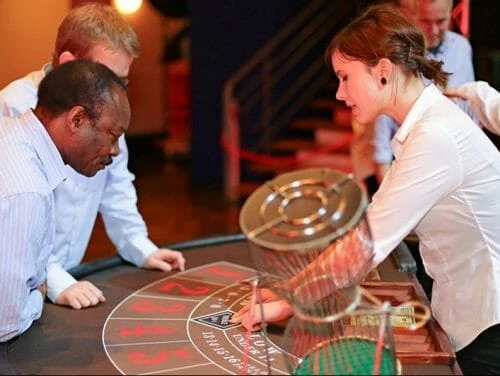 MOBILE CASINO GAMES 7 ChuckaLuck e1605792117909