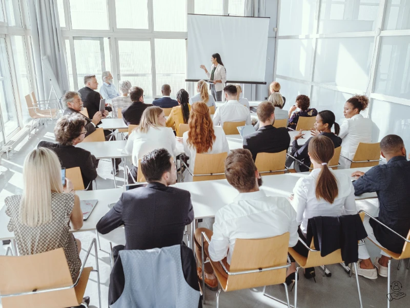 Onboarding-Treff: Herzlich Willkommen! 33 Onboarding 2 4