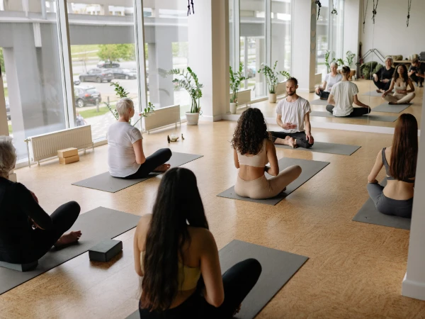 Mittagspausen-Yoga - Entspannung und Energie für den Tag 6 Yoga_12-