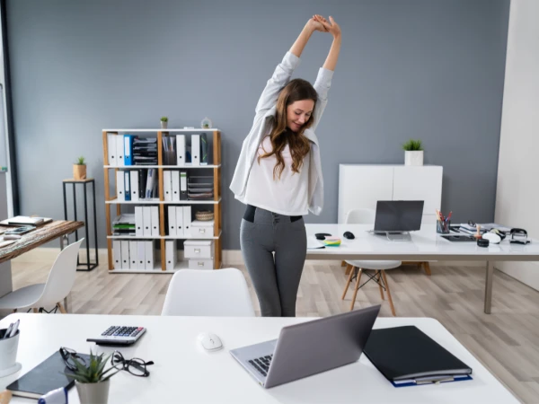 Kurs „Bewegung im Büroalltag" - Tipps von Anna Schmidt 59 Bewegung im Bueroalltag 03 1
