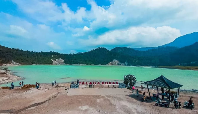 Image of: Misteri Talaga Bodas Garut: Kisah Di Balik Telaga Putih