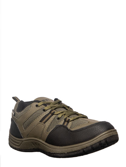 khadims trekking shoes