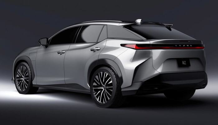 Lexus RZ 450e 2022: Poze noi cu SUV-ul electric planificat 2 Lexus RZ 450e exterior spate