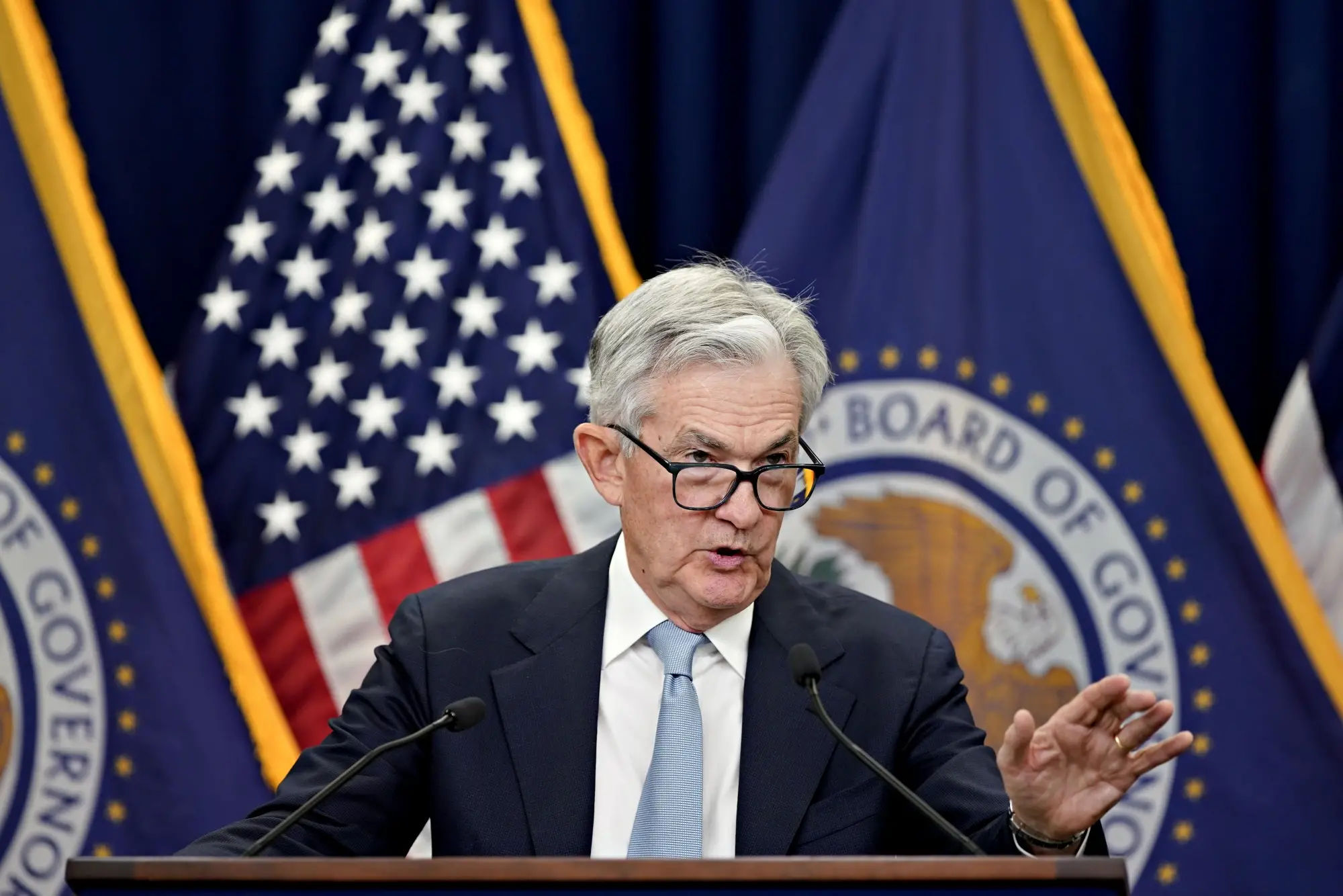 FED giữ nguyên lãi suất cao nhất trong gần 23 năm Chủ tịch Powell xóa tan hy vọng cắt giảm vào tháng 3