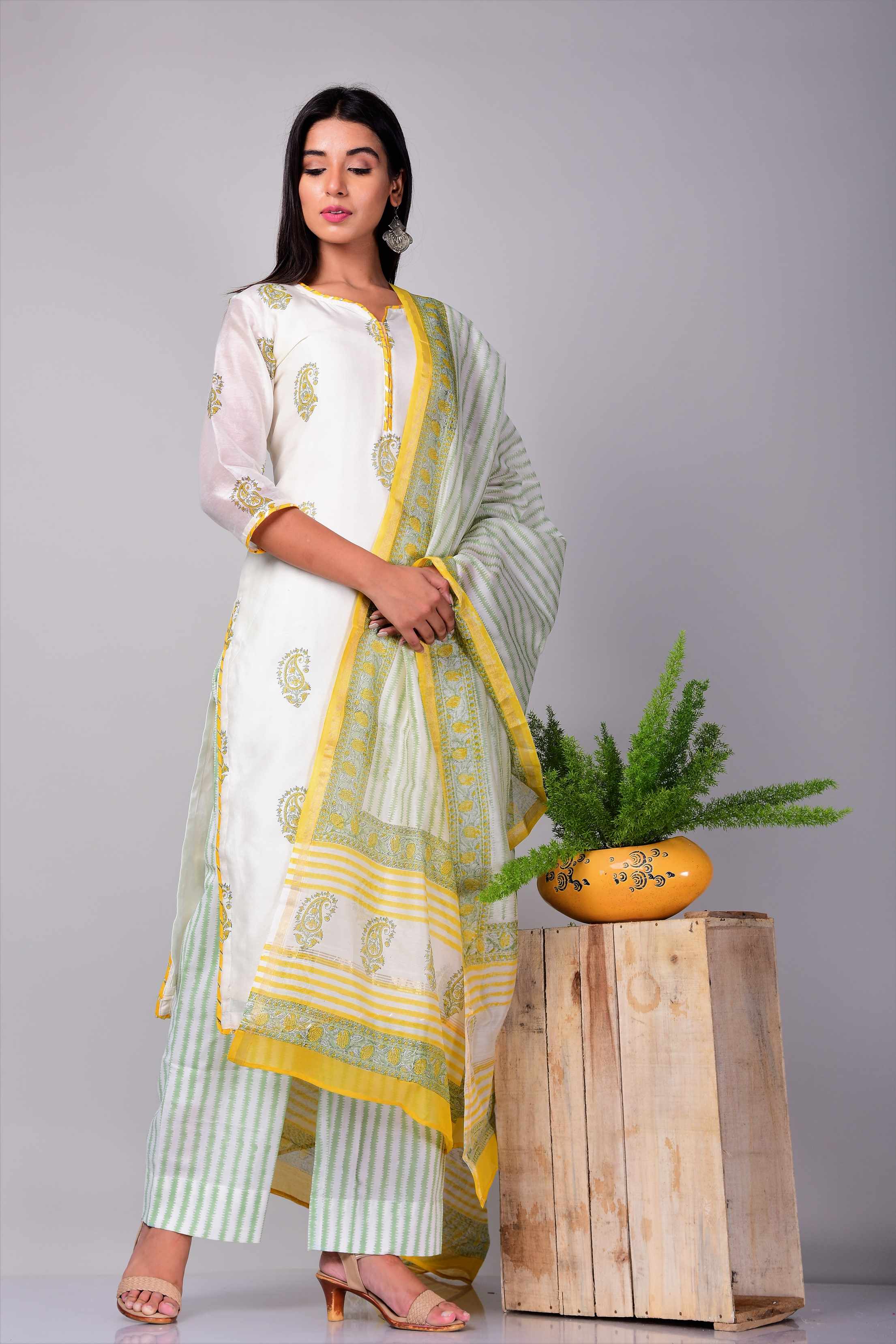 Share more than 135 chanderi silk suit