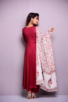 maroon-anarkali-e0671b35-049d-48ef-99df-08c8f056307a.JPG