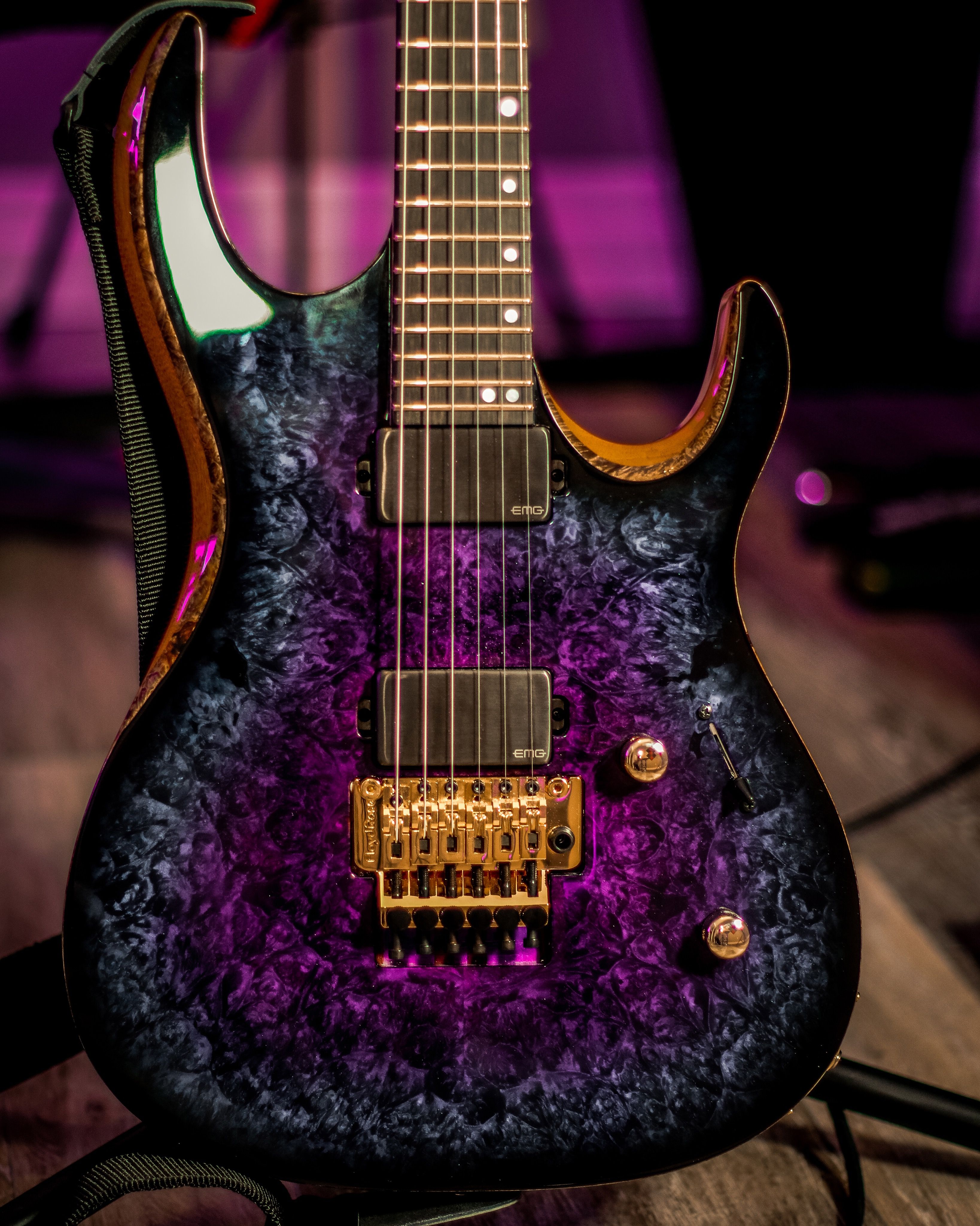 custom kiesel guitars