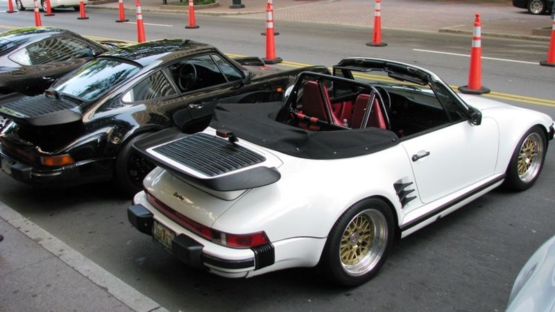 911 White Turbo Cab with Roll Bar