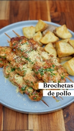 chicken skewers with garlic and alpina parmesan