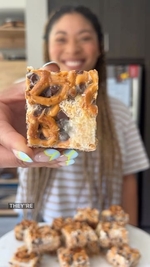 peanut butter pretzel bars