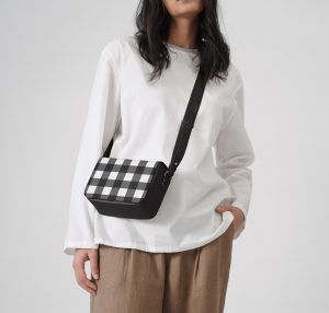 Charcoal Gingham Sol Box Shoulder Bag | Shop Online | KlippiK Kuwait UAE Saudi