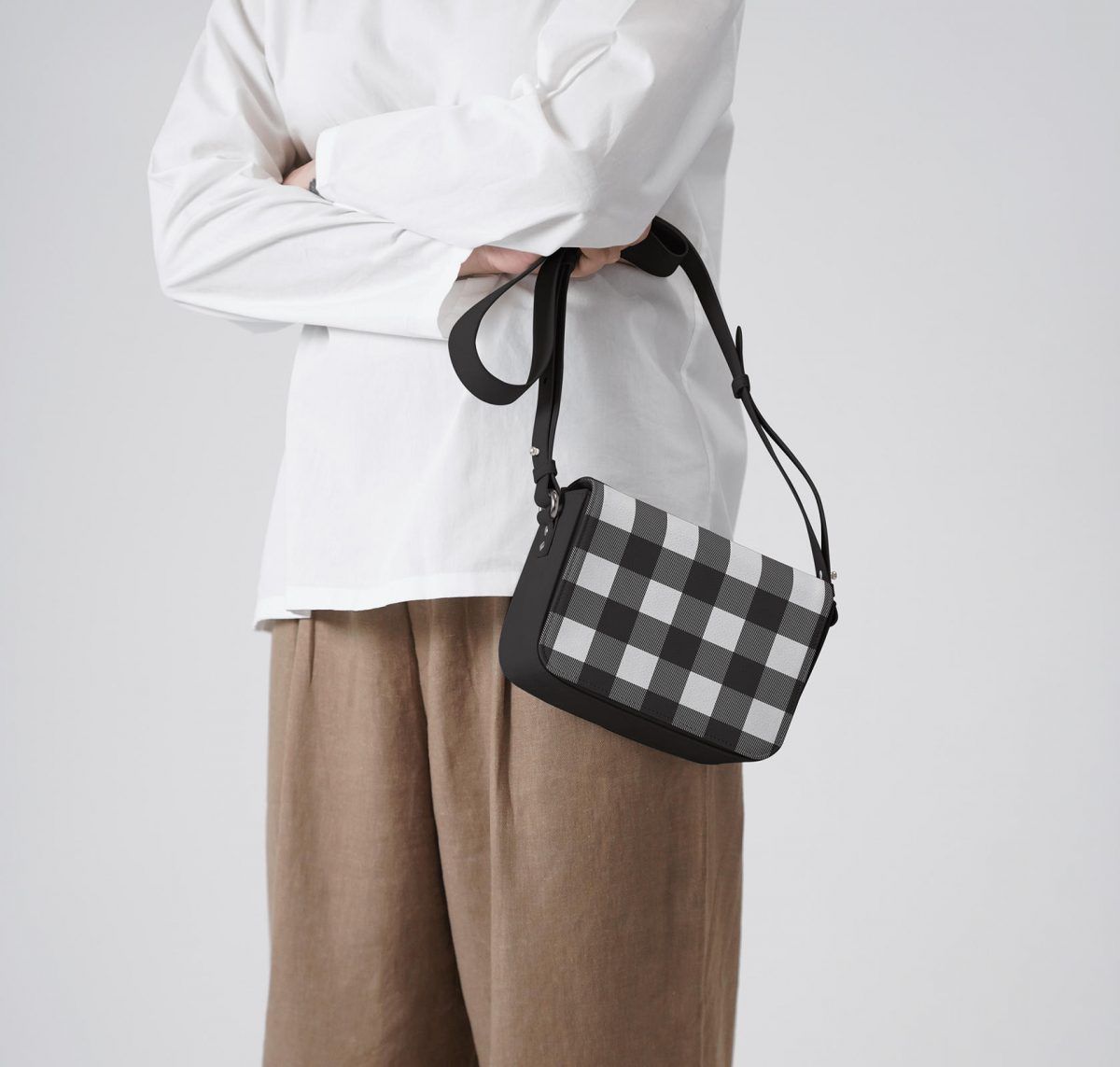 Charcoal Gingham Sol Box Shoulder Bag | Shop Online | KlippiK Kuwait UAE Saudi