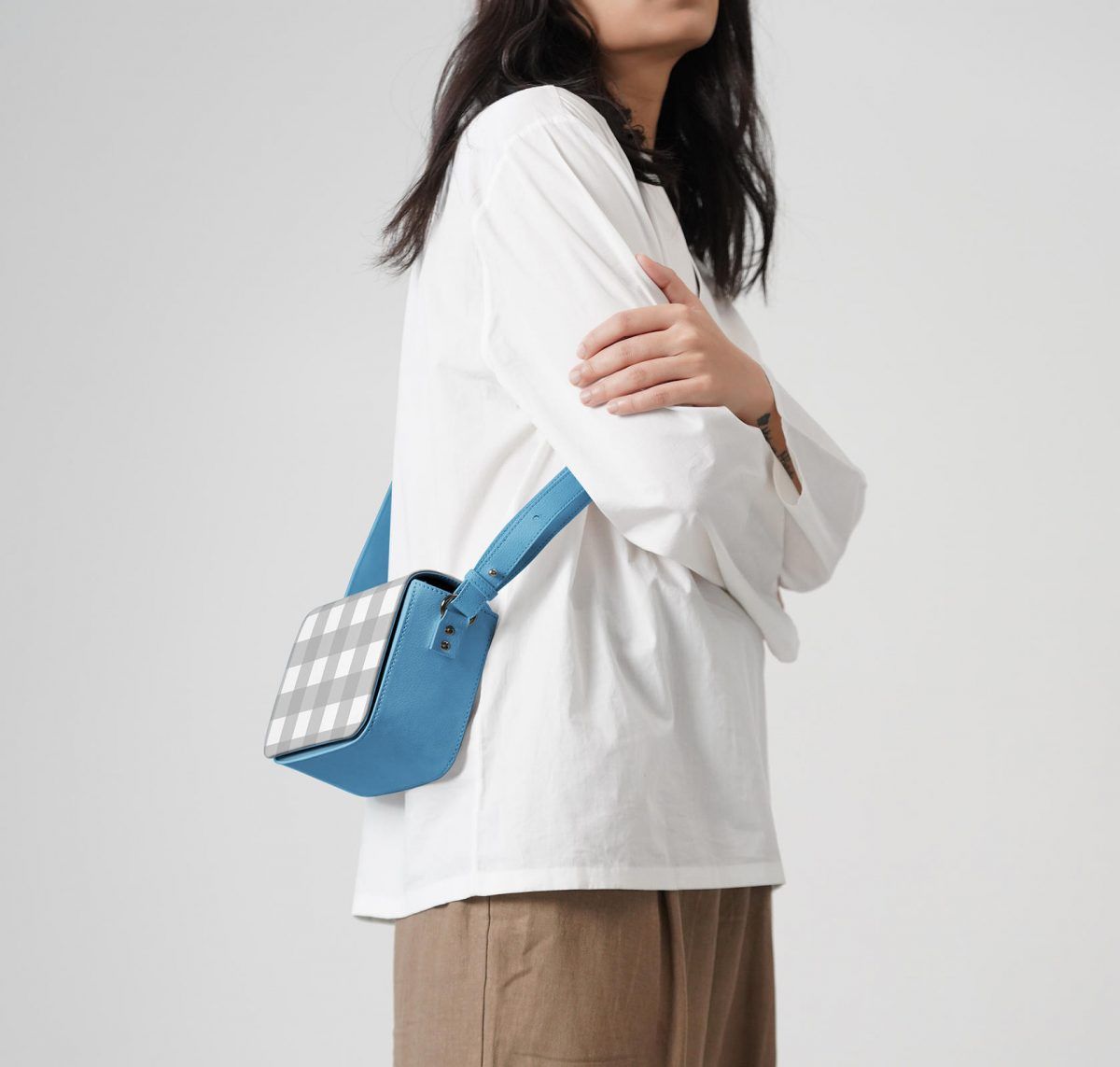 Cool Carolina Gingham Sol Box Shoulder Bag | Shop Online | KlippiK Kuwait UAE Saudi