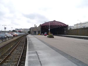 64a97-penzance_station_compressed