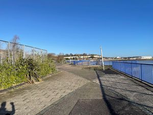 strood-waterfront-1