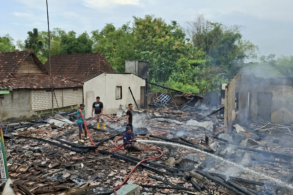 Pemuda di Pati Nekat Bakar 2 Rumah Orang Tua Usai Cekcok