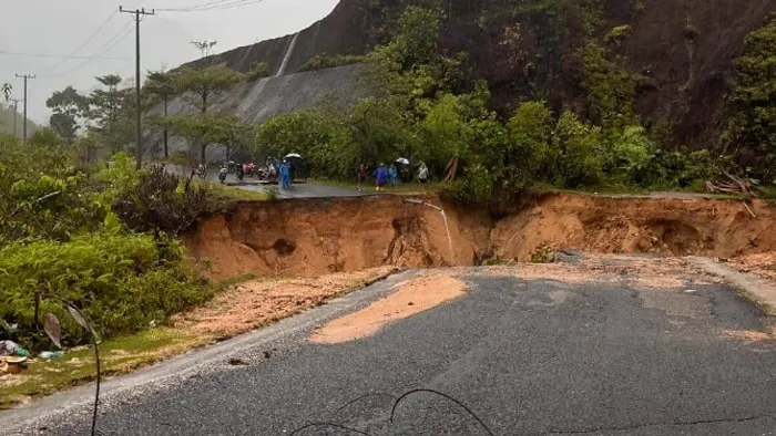 Banjir Bandang dan Longsor Tapteng: 4 Warga Tewas Banjir Bandang dan Longsor Tapteng: 4 Warga Tewas