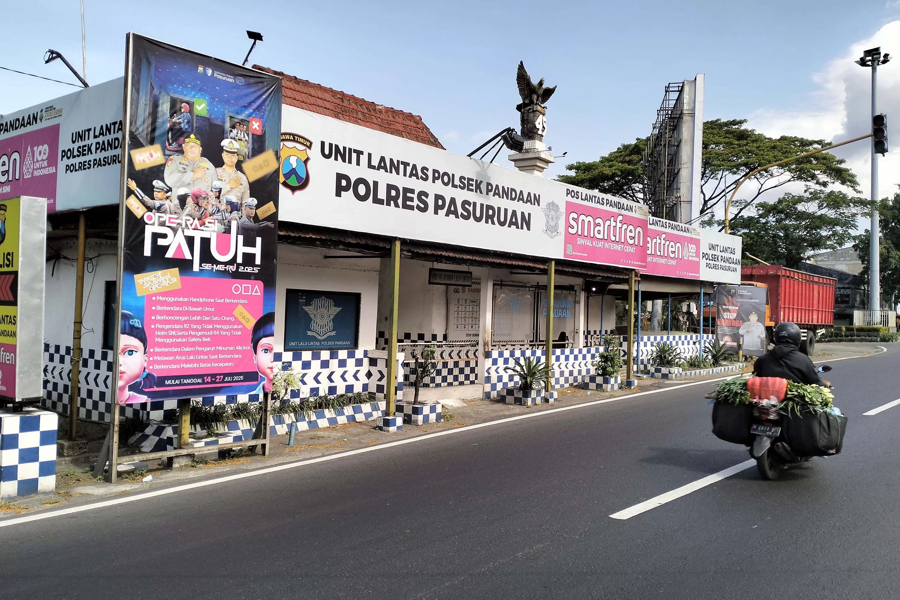 Poslantas Polsek Pandaan1 2256850182