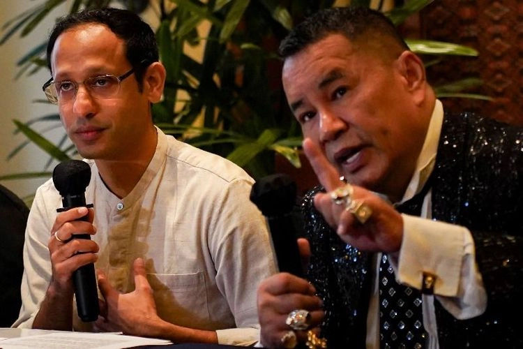Cukup 10 Menit, Hotman Paris Ingin Buktikan Nadiem Tak Korupsi 2 Seruan Terbuka ke Presiden Prabowo