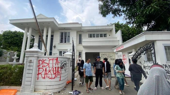 Polisi Tetapkan 12 Tersangka Penjarahan Rumah Uya Kuya