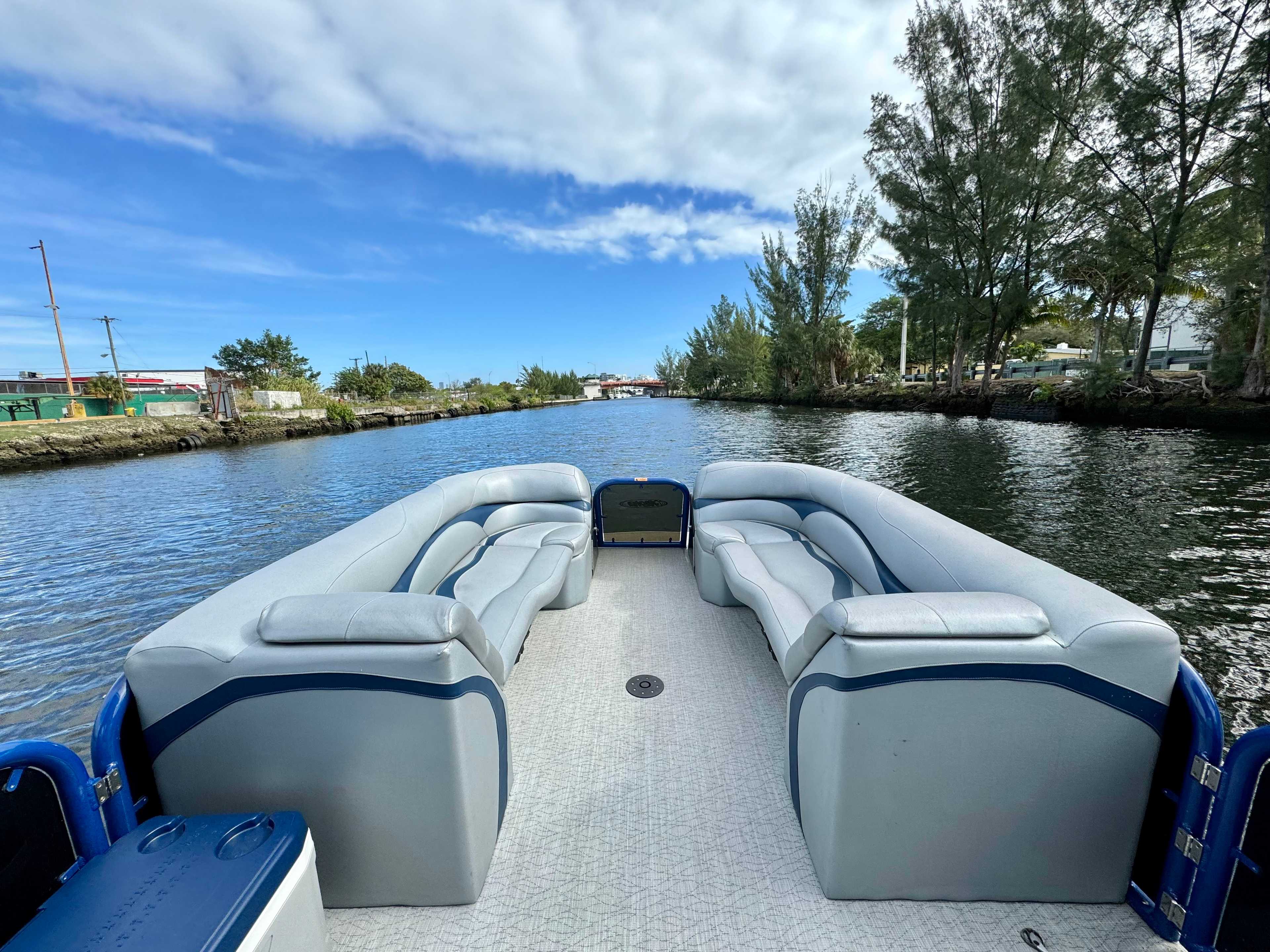 30ft 2022 Pontoon with Slide 2