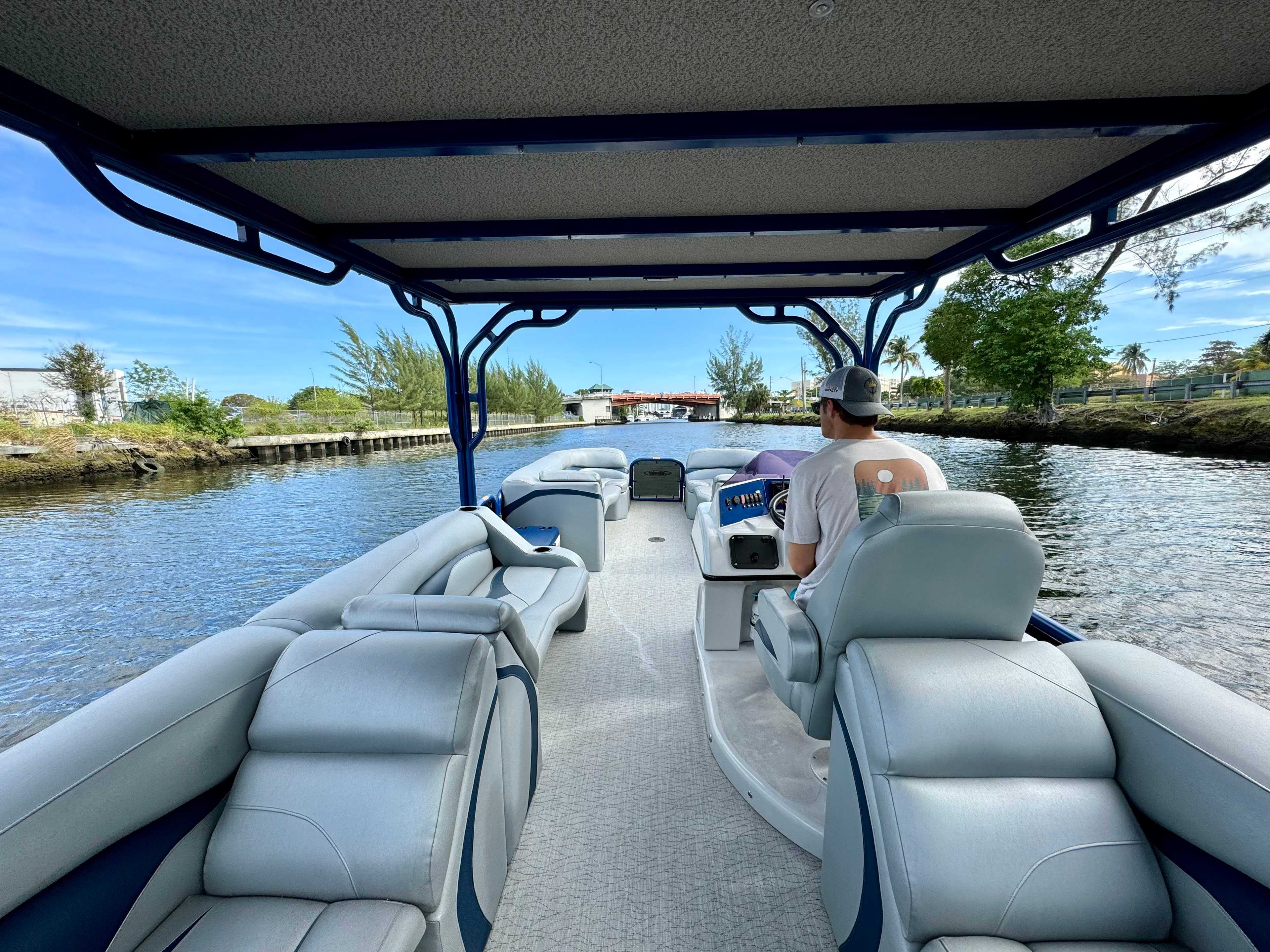 30ft 2022 Pontoon with Slide 3