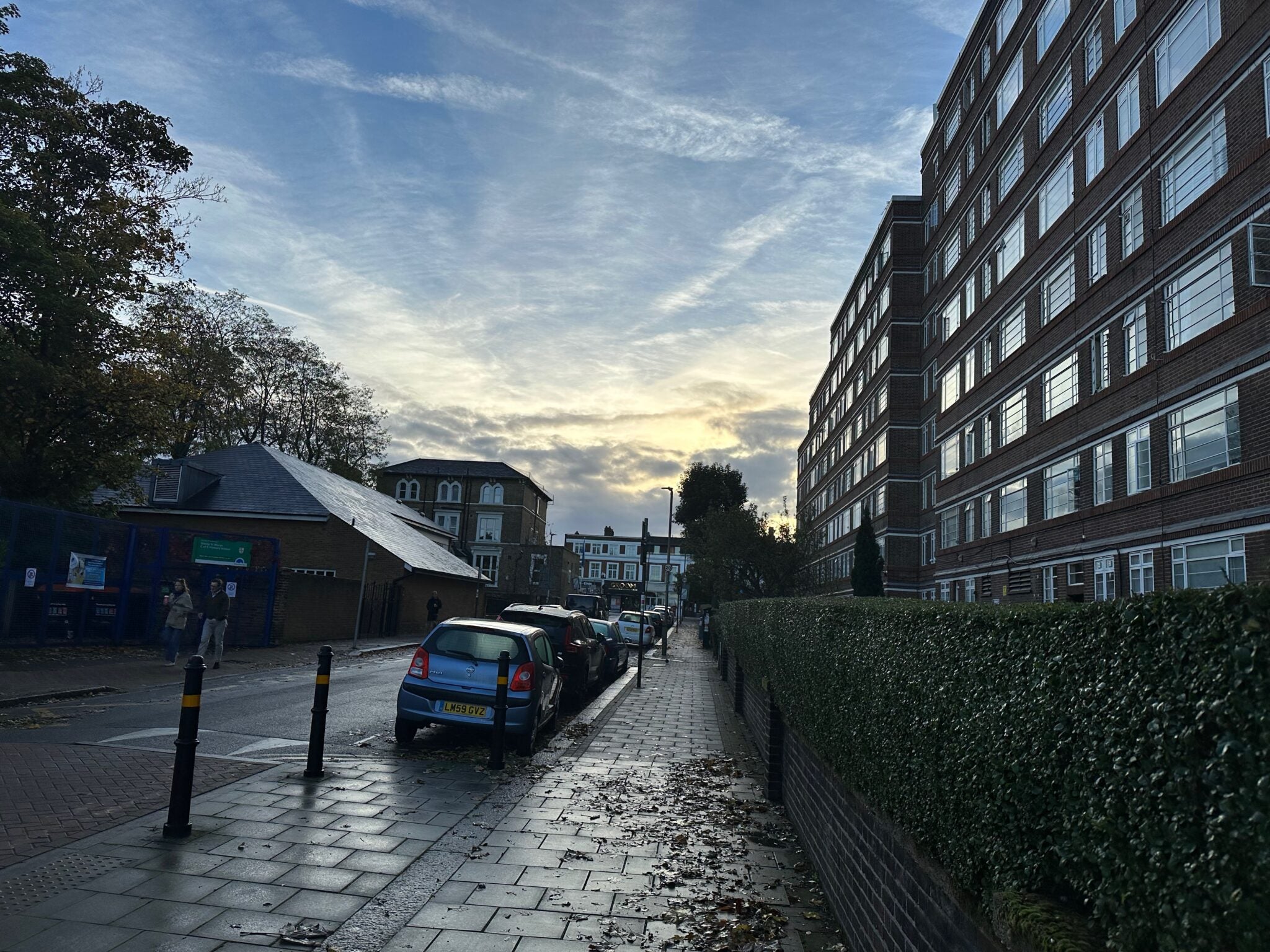 Cloud, Building