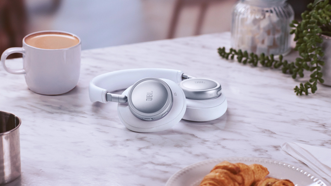 JBL Live 780NC White