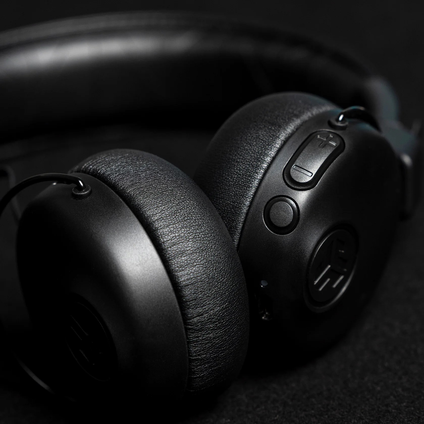 Jlab Studio ANC Wireless
