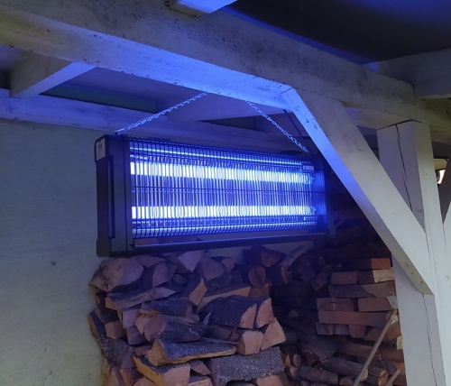 Знищувач комах та комарів Noveen IKN-40 чорний