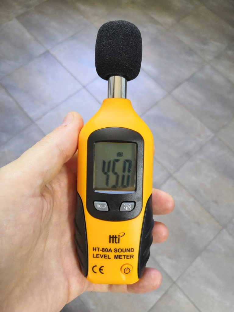 Полупрофесійний шумомір Xintest HT-80A (30-130 Дб)