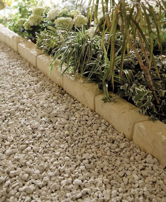 Bordure travertin vieilli, pierre naturelle crème, H10 x L50 cm